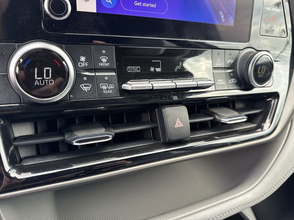Used 2023 Toyota Highlander LE image 19