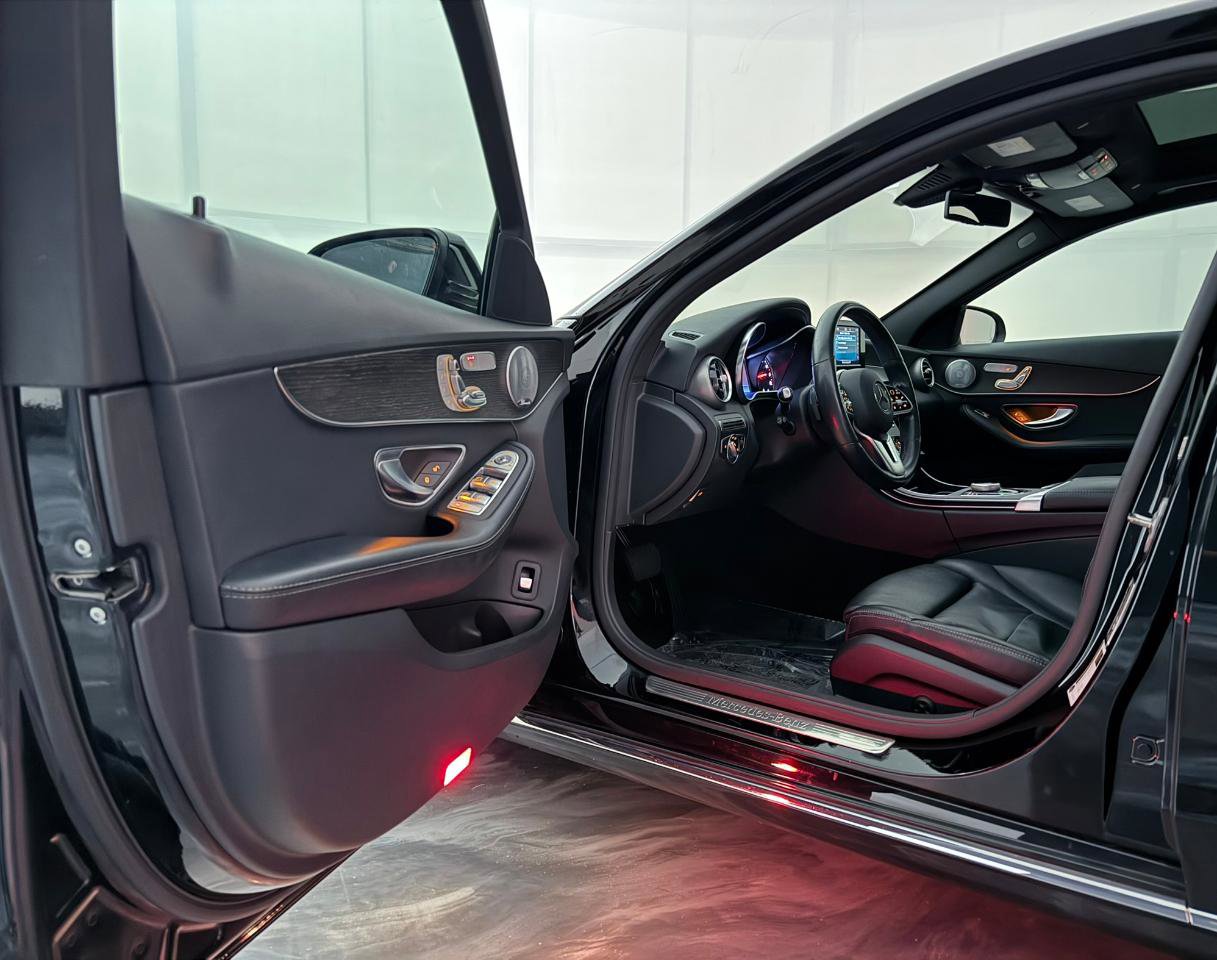 Used 2019 Mercedes-Benz C 300 4MATIC Sedan w/ Premium Package image 16