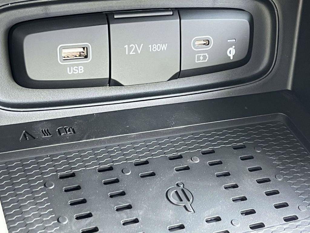 New 2026 Hyundai Venue SEL FWD image 71
