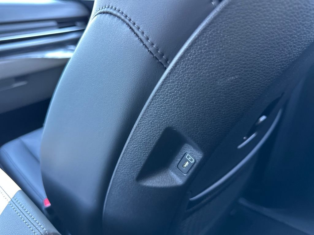 New 2026 Kia Carnival FWD image 17