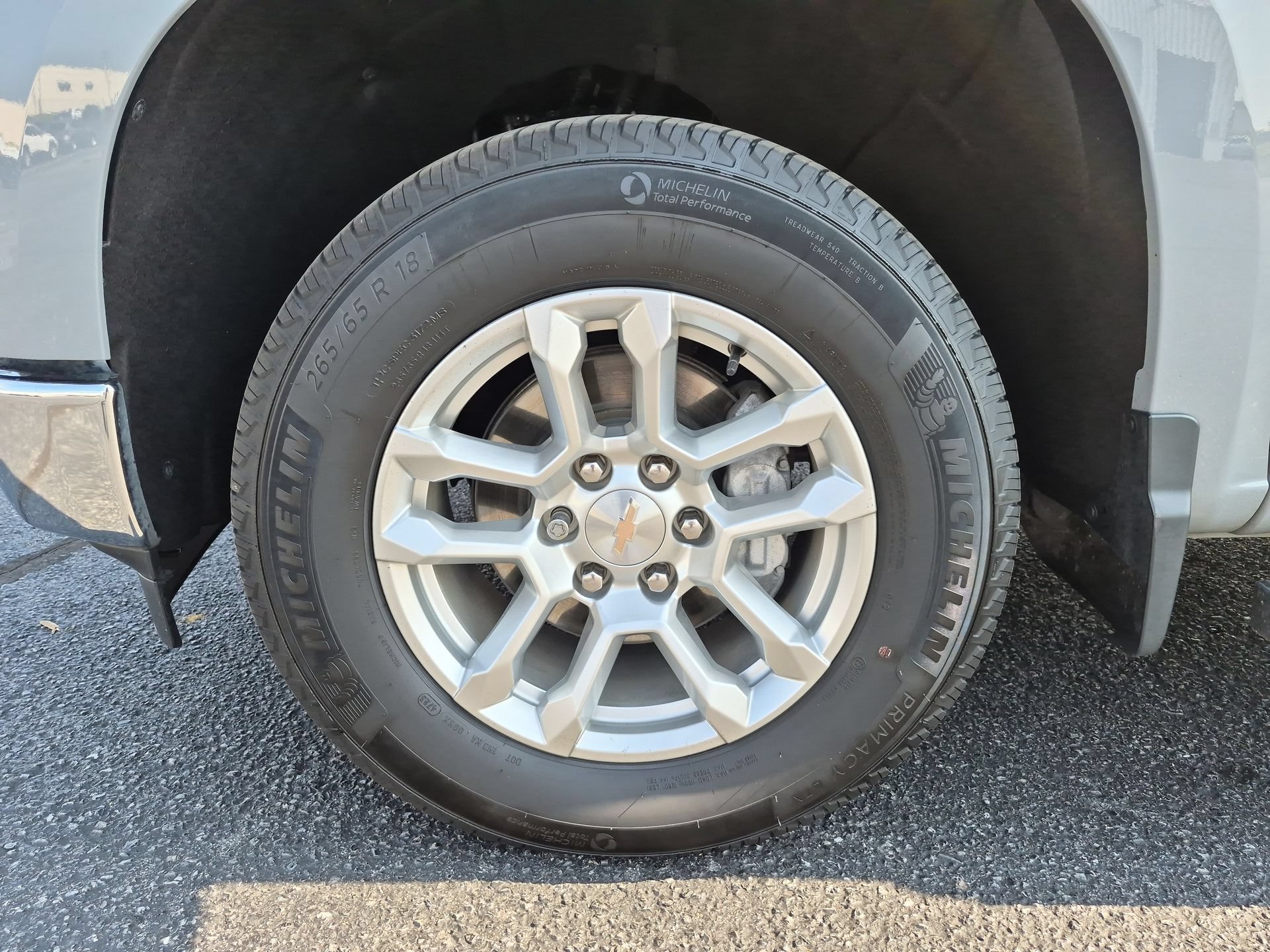 Certified 2024 Chevrolet Silverado 1500 LT AWD/4WD image 33