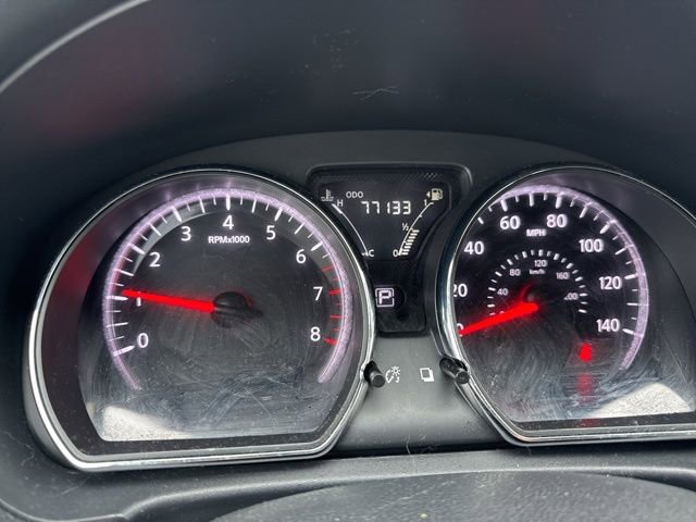 Used 2015 Nissan Versa SV image 4