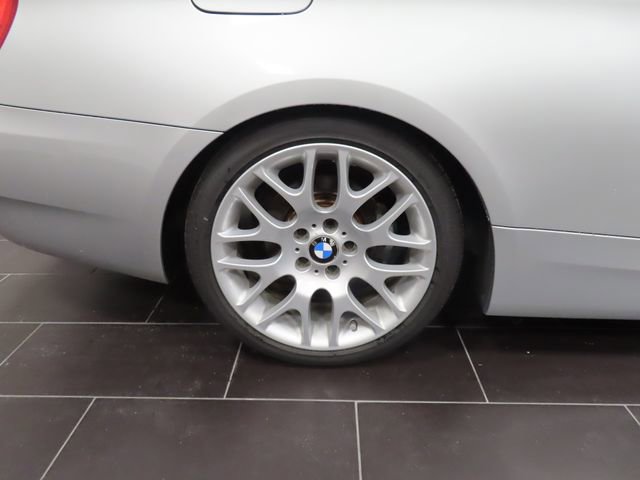 Used 2009 BMW 328i Convertible image 16