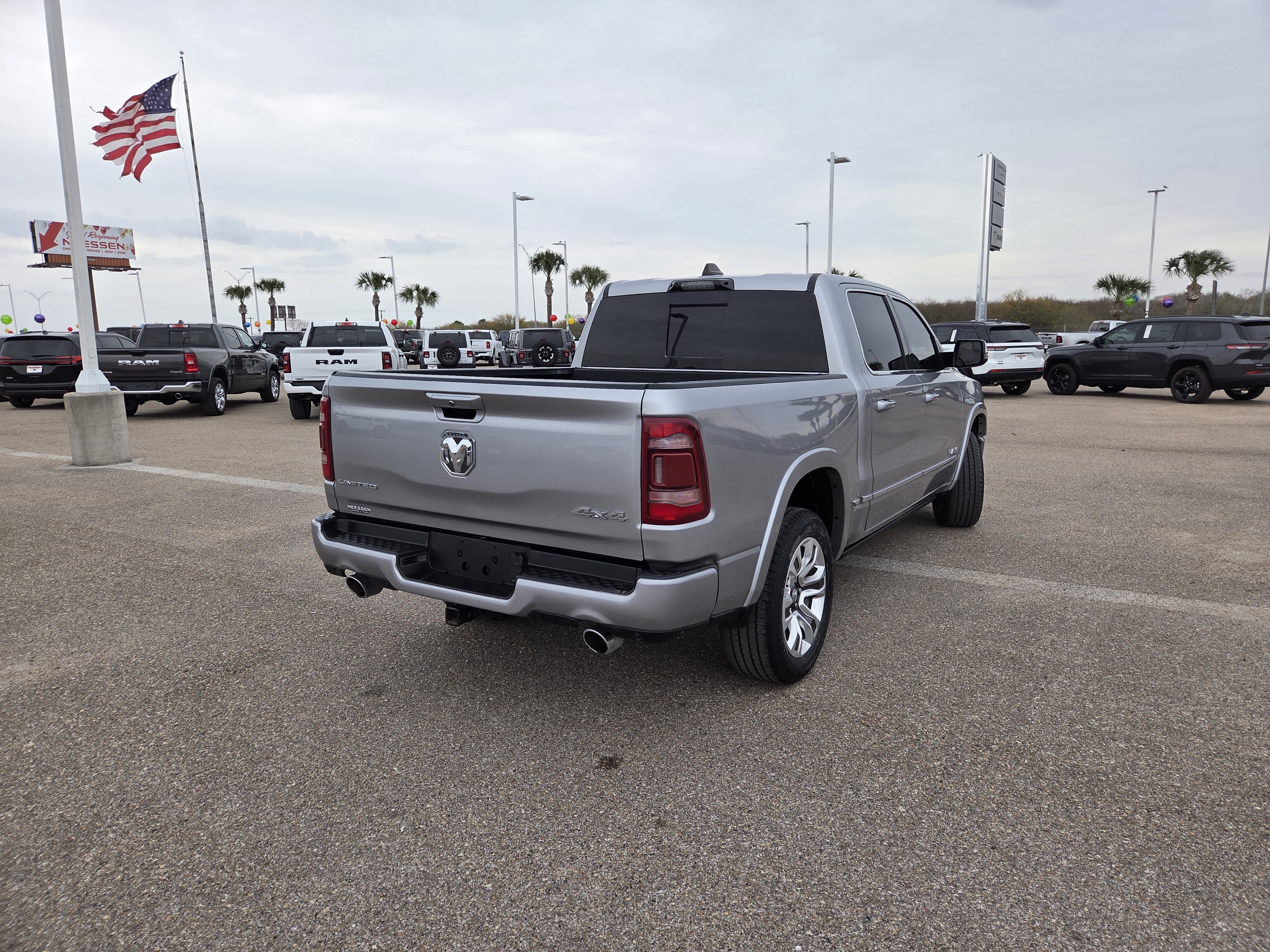 Used 2024 RAM 1500 Limited image 7