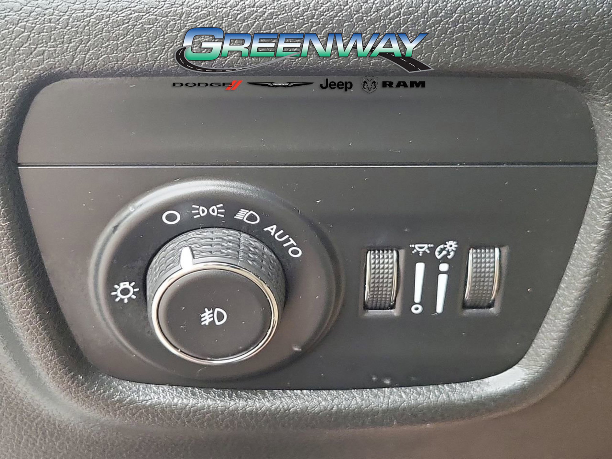 Used 2022 Jeep Grand Cherokee L Limited image 26