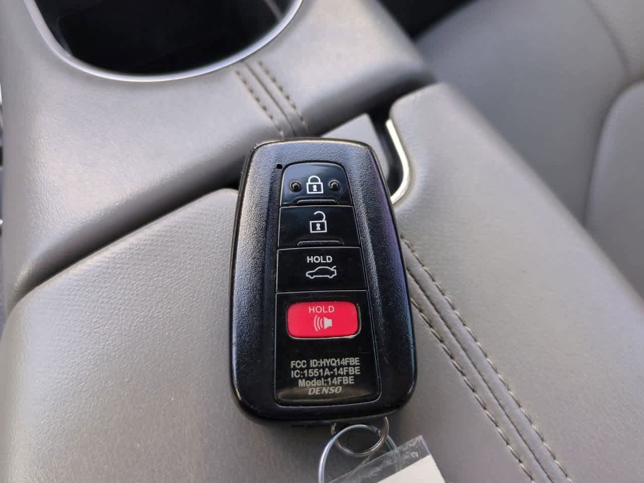 Used 2019 Toyota Avalon XSE w/ Protection Package FWD image 27