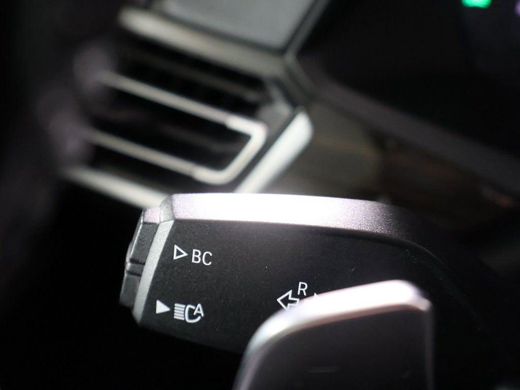 Used 2020 BMW X5 xDrive40i w/ Premium Package image 42