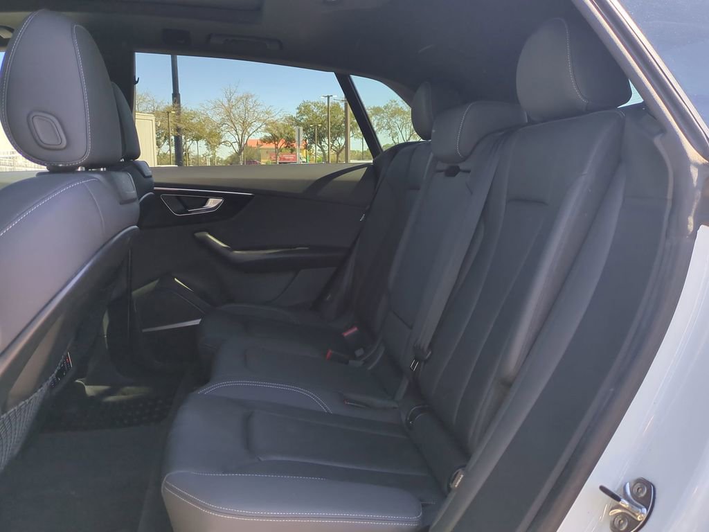 Used 2021 Audi Q8 Premium Plus w/ Premium Plus Package image 13