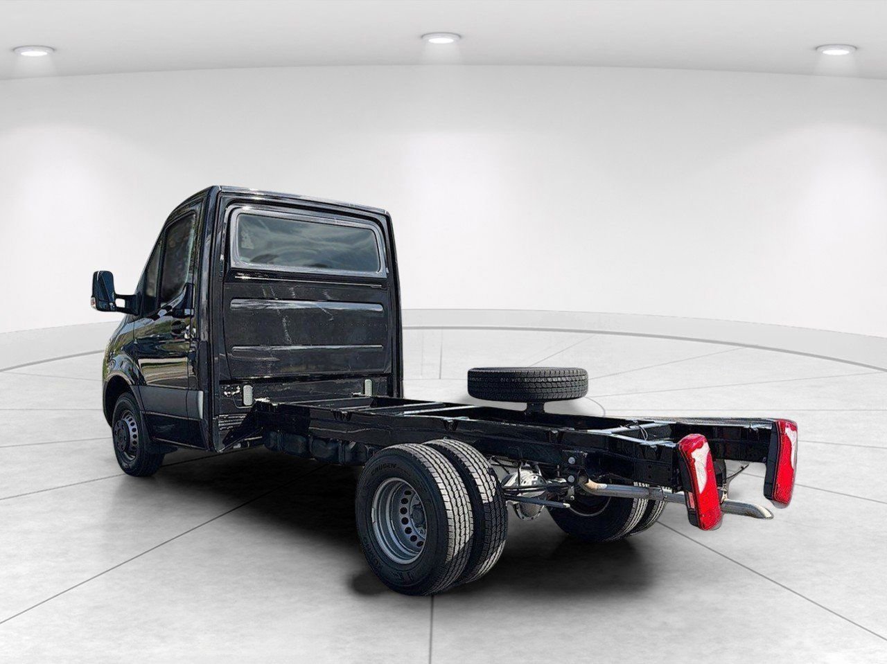 Used 2023 Mercedes-Benz Sprinter 3500 image 6