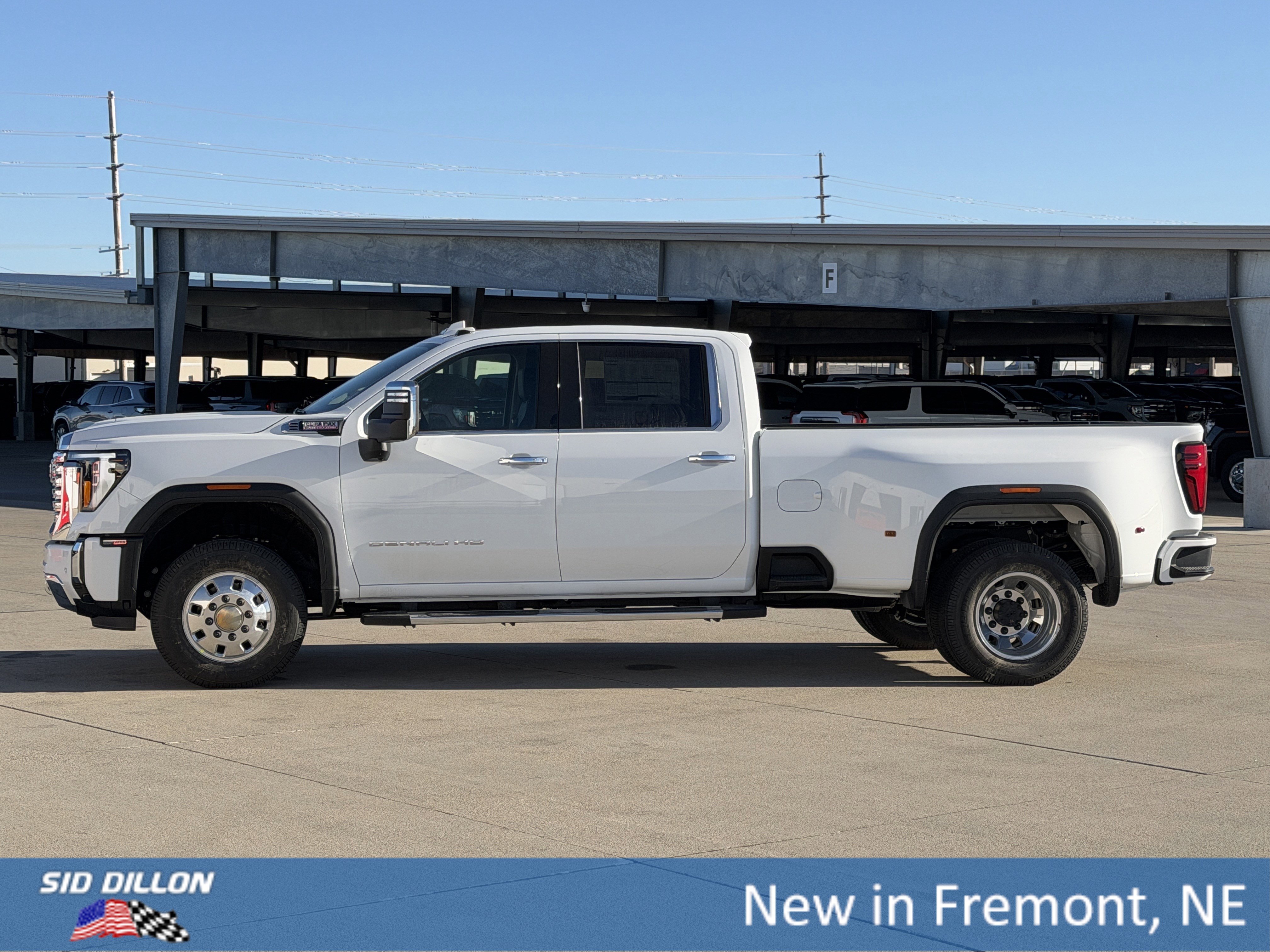 New 2026 GMC Sierra 3500 Denali w/ Denali Reserve Package image 8