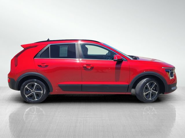 Used 2025 Kia Niro EX FWD image 3