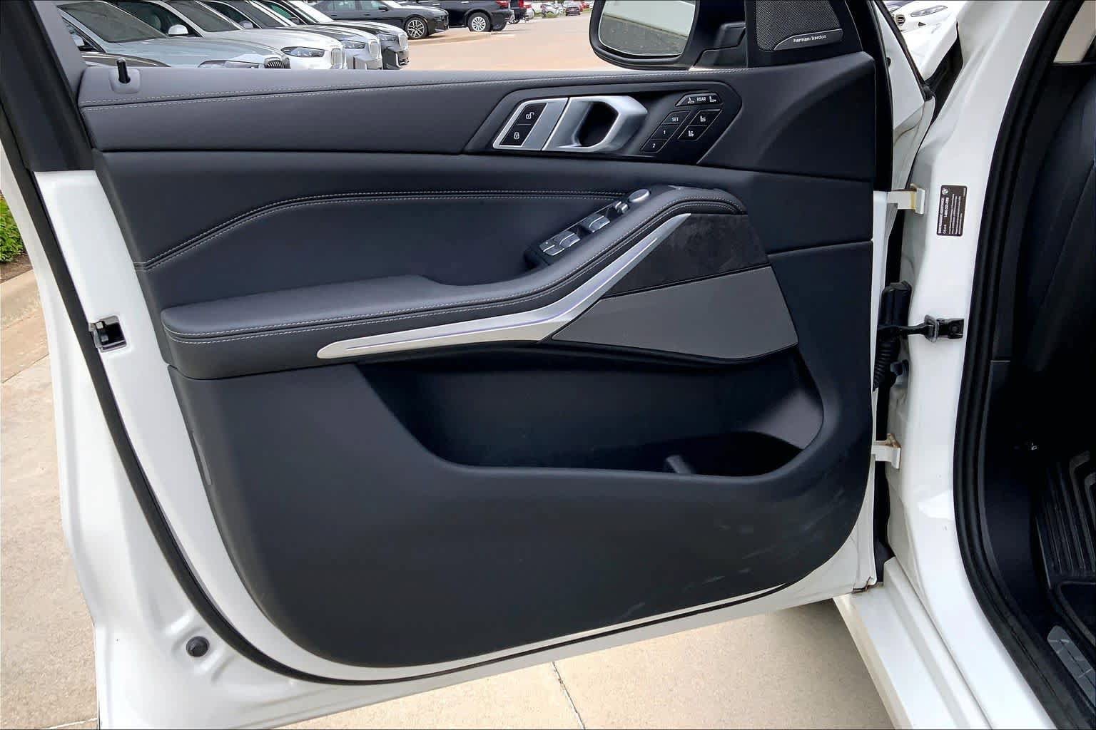 Used 2024 BMW X7 xDrive40i w/ Executive Package image 20
