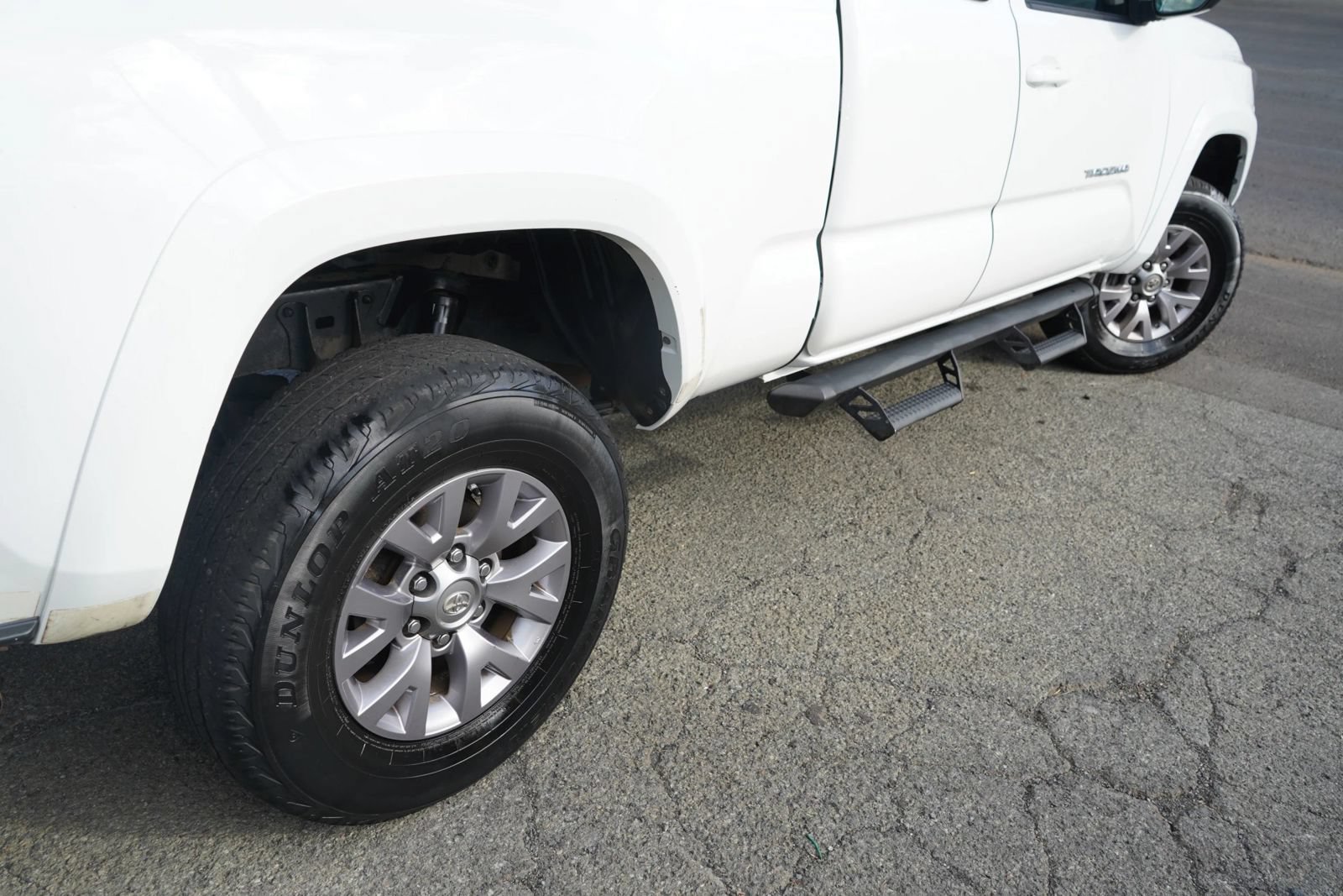 Used 2016 Toyota Tacoma SR5 RWD image 7
