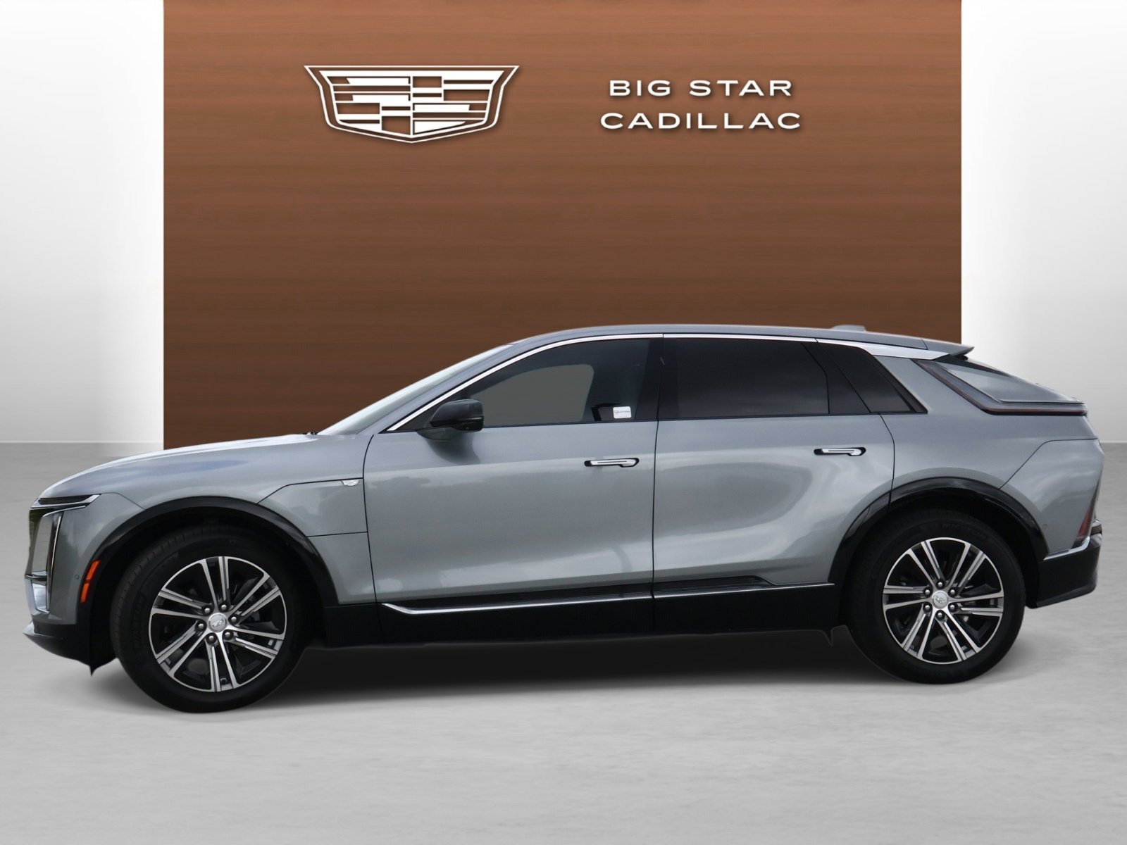 Certified 2024 Cadillac Lyriq Luxury image 2