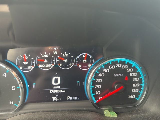 Used 2017 Chevrolet Suburban LT w/ LT Signature Package image 12