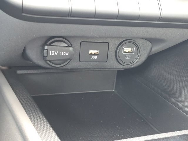 Used 2023 Hyundai Elantra SEL FWD image 14