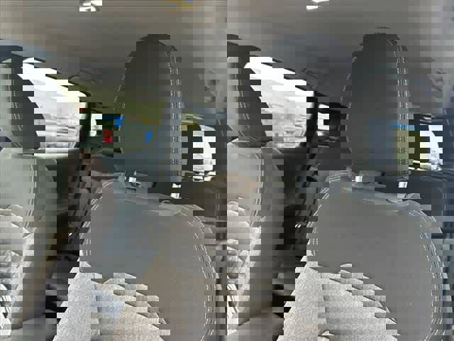 Certified 2025 Nissan Kicks SV image 15