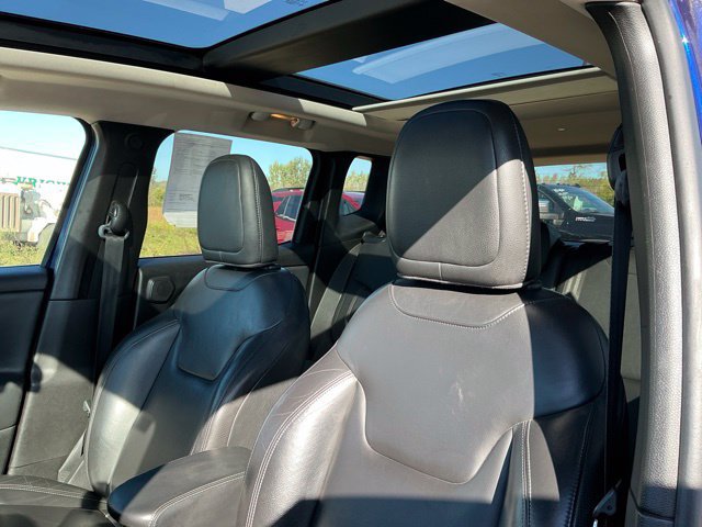 Used 2021 Jeep Renegade Limited w/ Sun & Sound Group AWD/4WD image 10