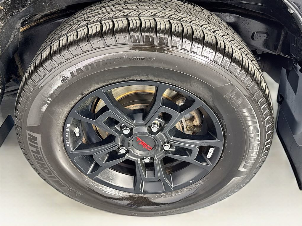 Used 2019 Toyota Land Cruiser image 35