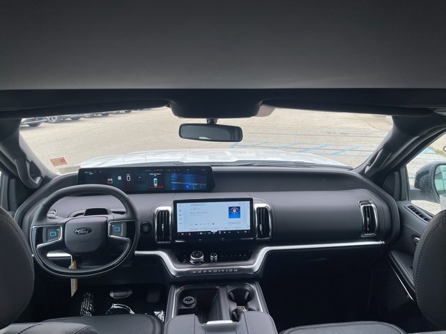 New 2025 Ford Expedition Max Platinum w/ Stealth Performance Package image 39