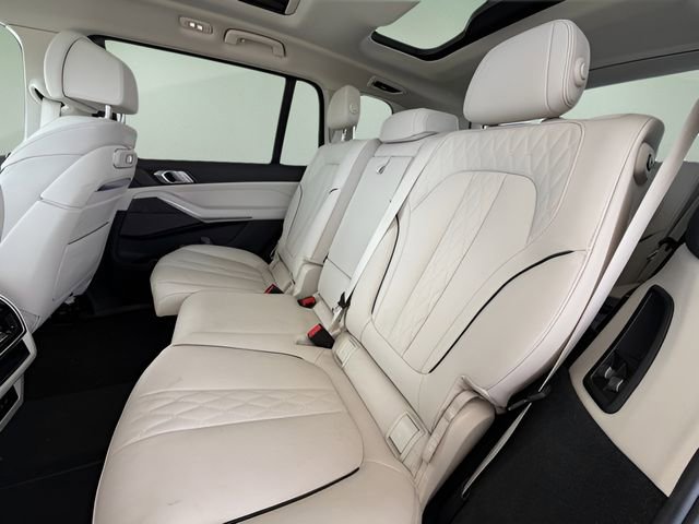 Used 2024 BMW X7 xDrive40i w/ Executive Package image 31