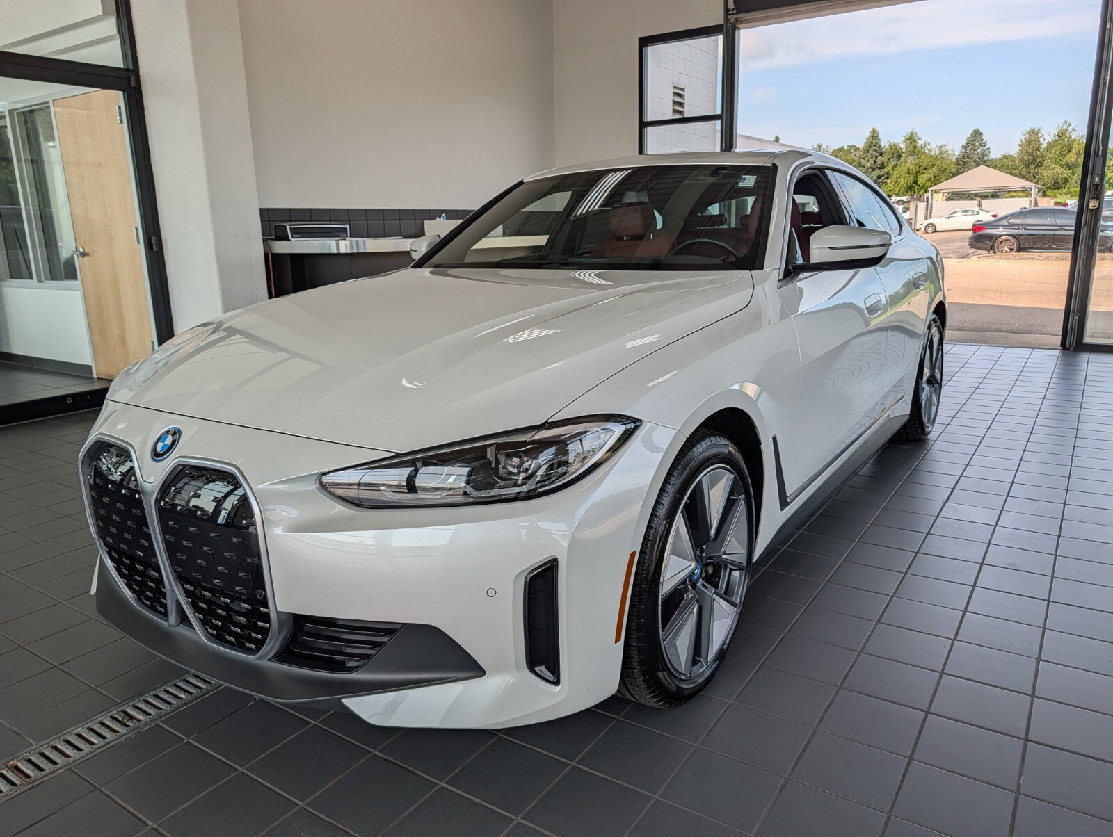 Certified 2023 BMW i4 eDrive35 w/ Premium Package RWD image 7