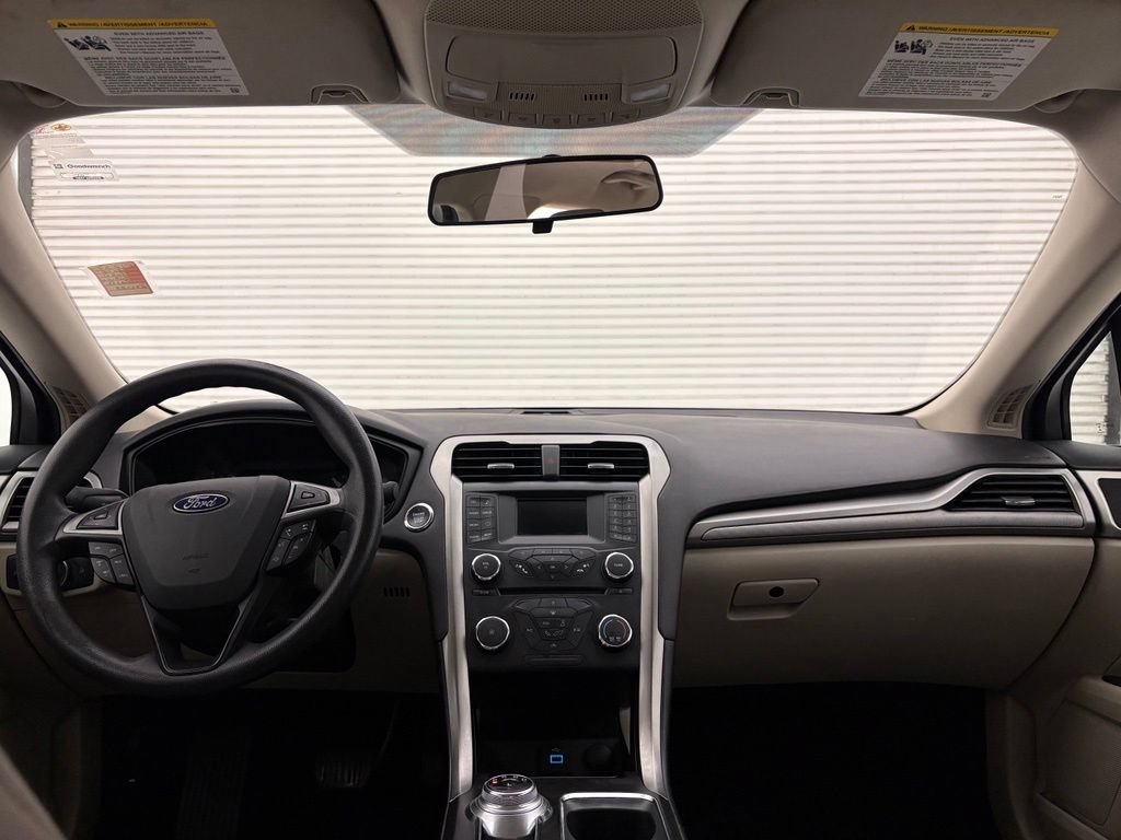 Used 2018 Ford Fusion SE FWD image 35