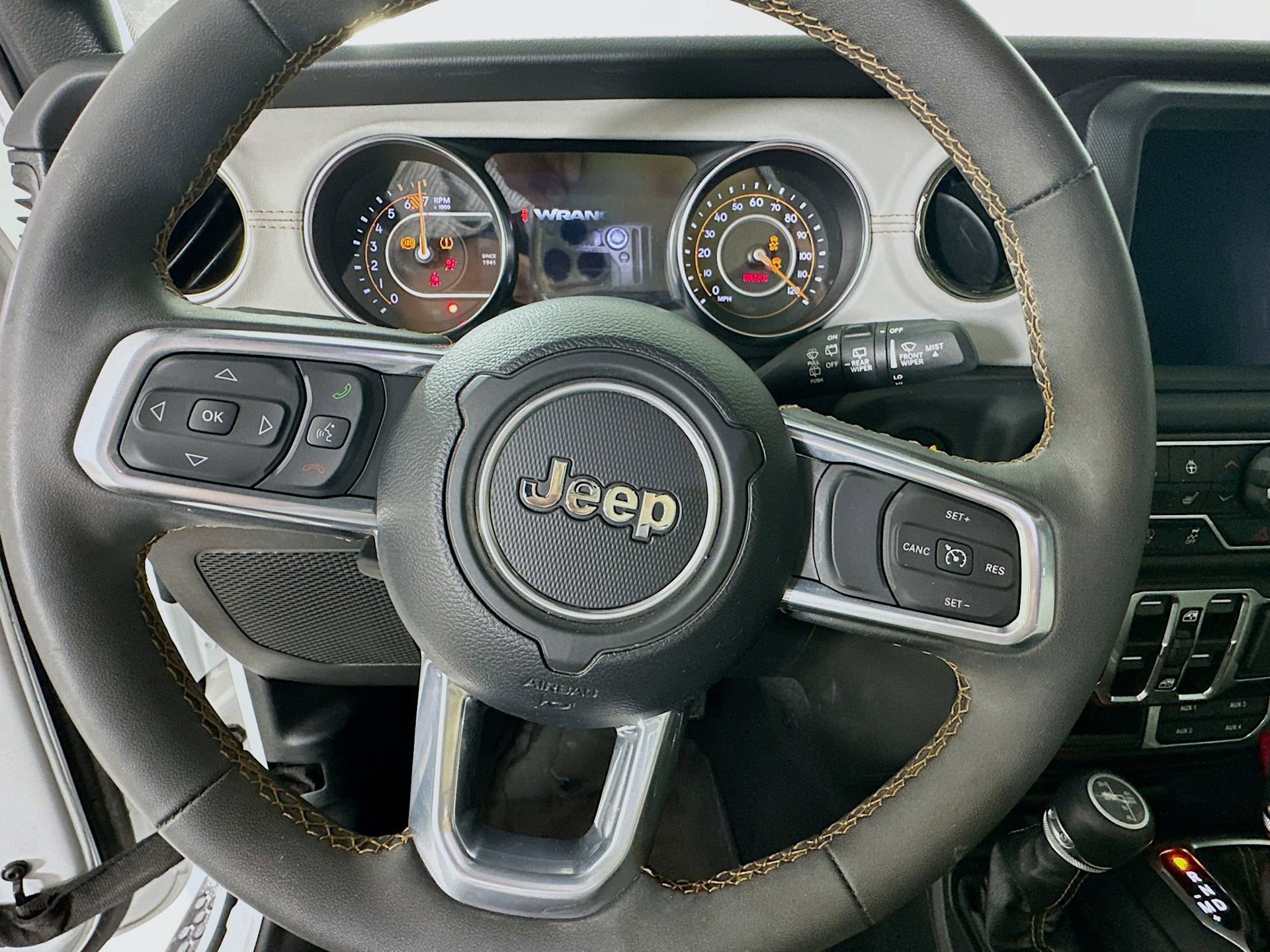 Used 2023 Jeep Wrangler Unlimited Sahara AWD/4WD image 12