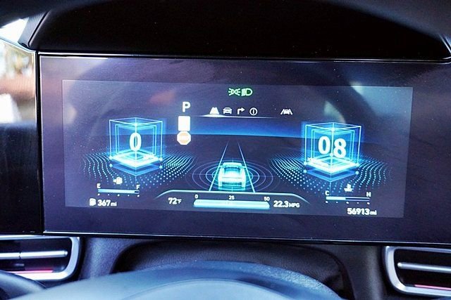 Certified 2024 Hyundai Elantra SEL FWD image 30