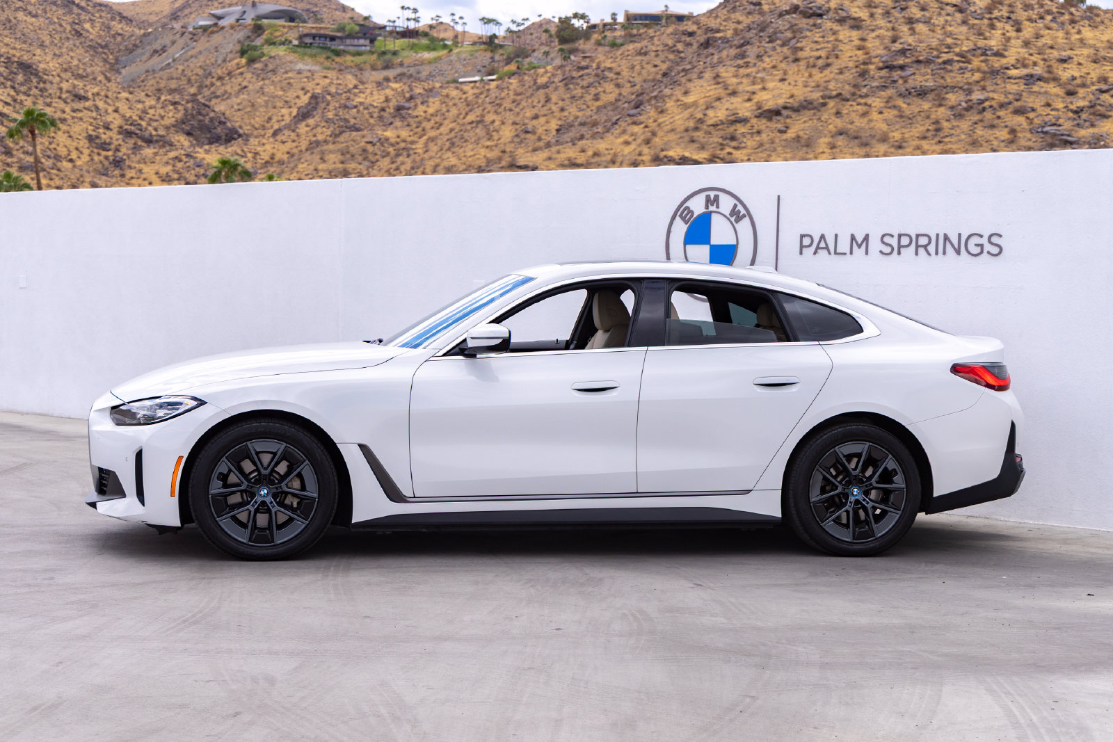 Certified 2023 BMW i4 eDrive40 RWD image 3
