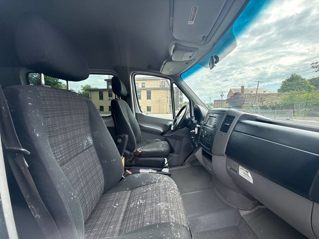 Used 2018 Mercedes-Benz Sprinter 2500 image 19