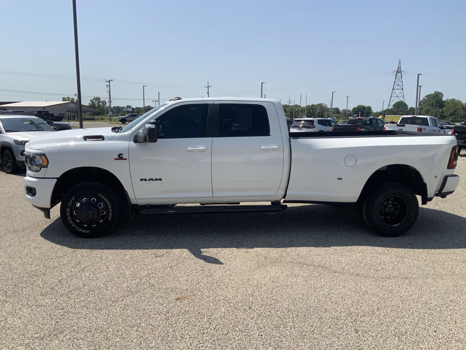 Used 2024 RAM 3500 Big Horn w/ Night Edition AWD/4WD image 8