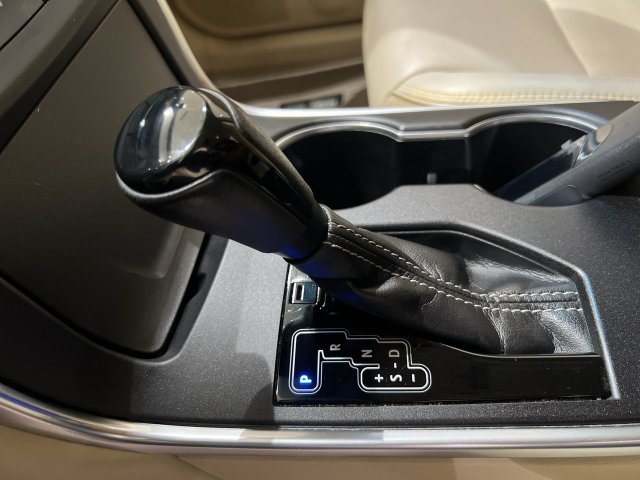 Used 2017 Toyota Camry XLE FWD image 15