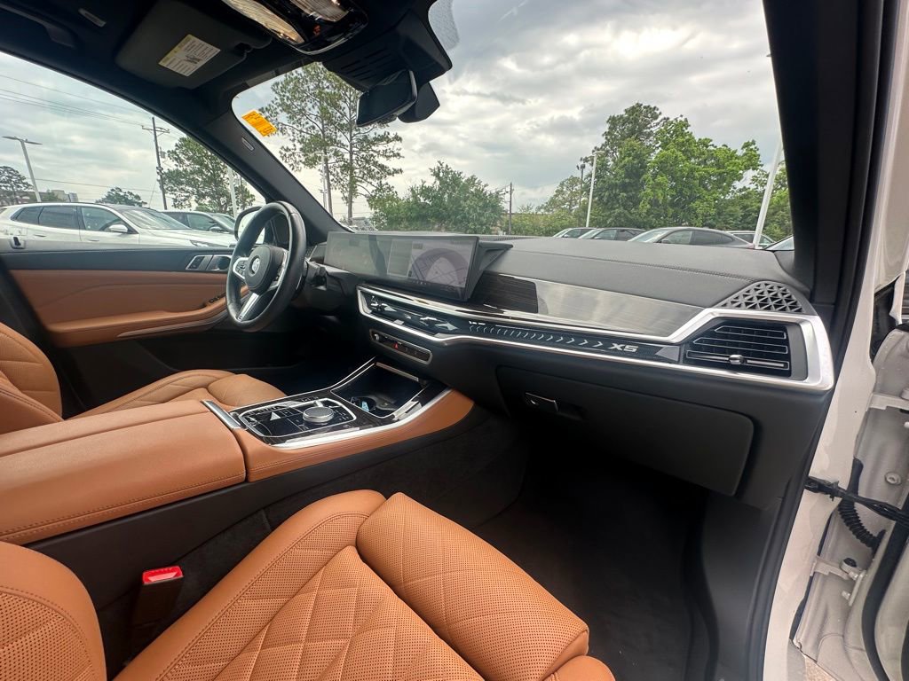 Certified 2024 BMW X5 sDrive40i w/ M Sport Package RWD image 33
