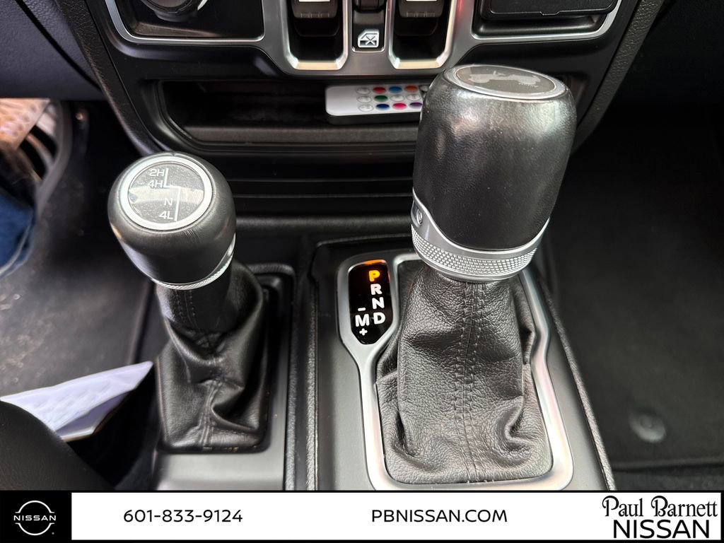 Used 2020 Jeep Wrangler Unlimited Sahara image 27