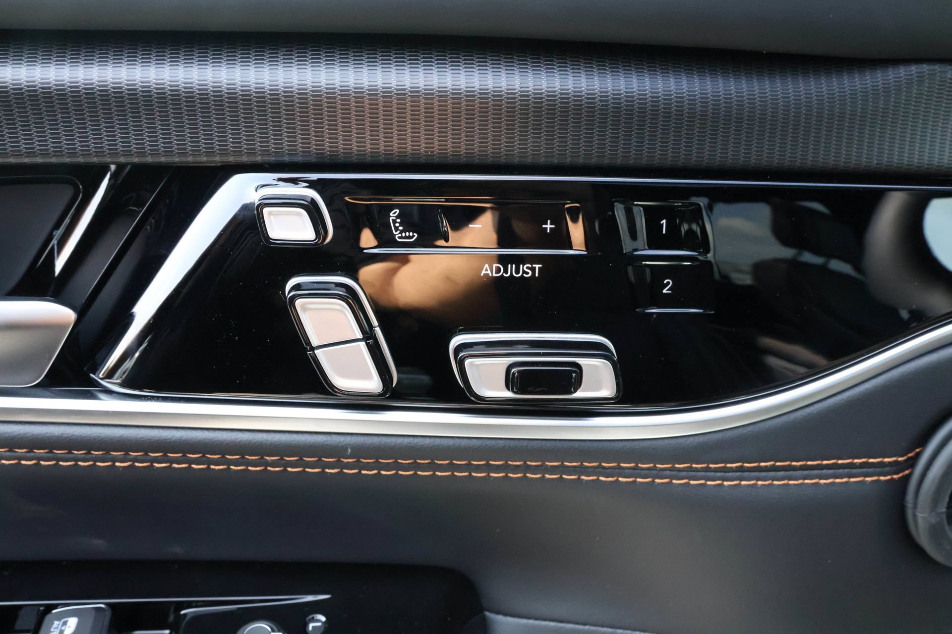 New 2026 Jeep Grand Wagoneer Summit AWD/4WD image 6