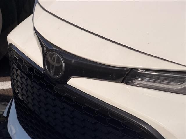 Used 2022 Toyota Corolla SE FWD image 25