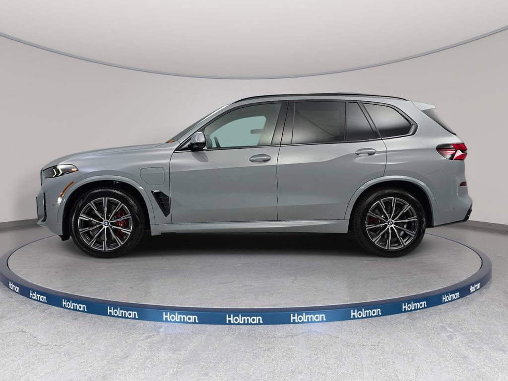 New 2026 BMW X5 xDrive50e w/ M Sport Package AWD/4WD image 8