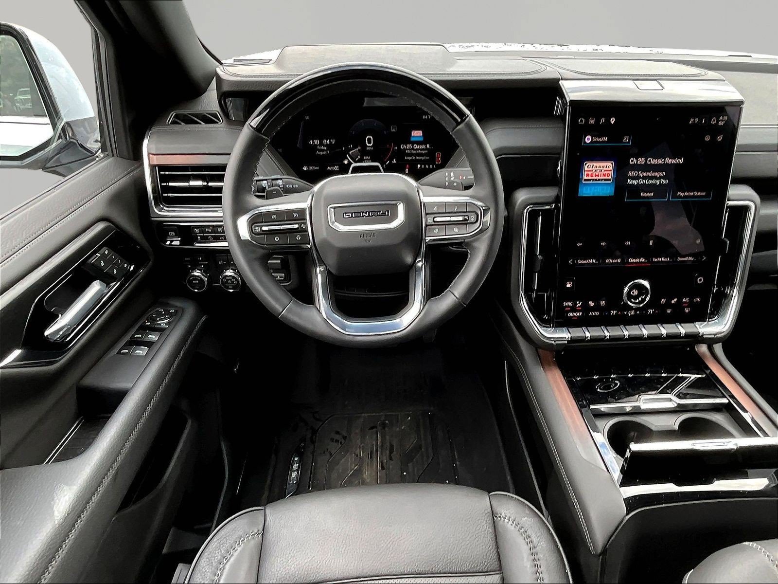 New 2026 GMC Yukon XL Denali w/ Denali Reserve Package AWD/4WD image 9