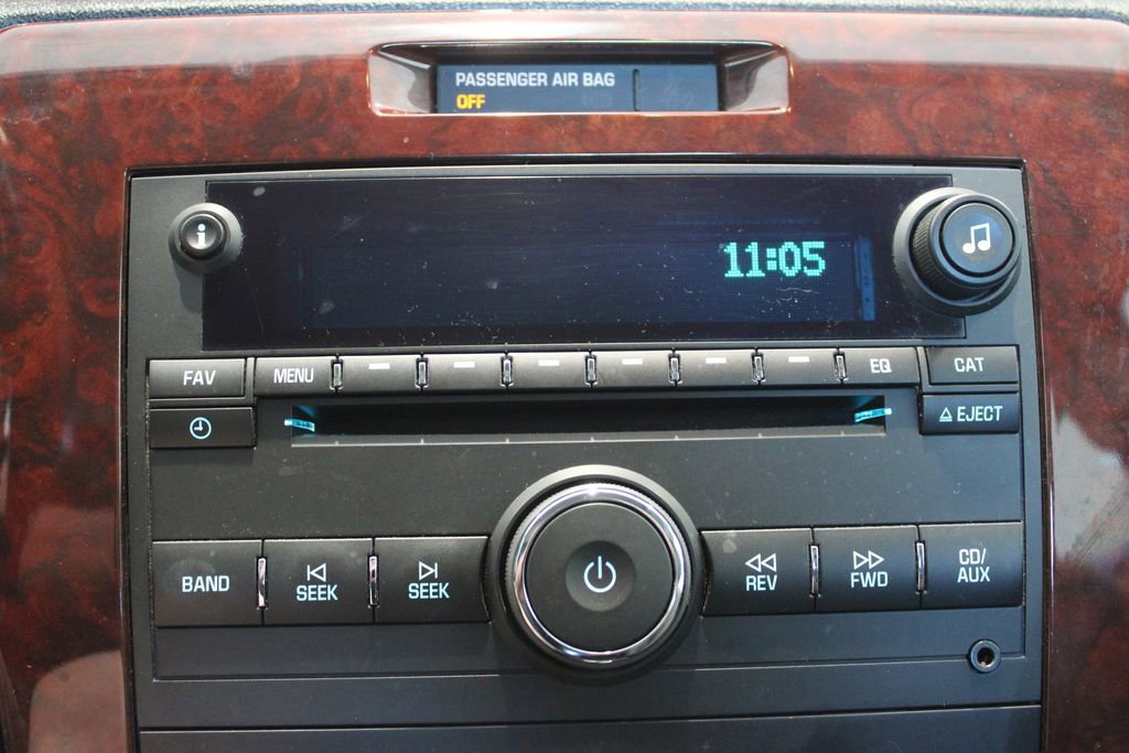 Used 2010 Chevrolet Impala LT w/ Luxury Edition Package image 15