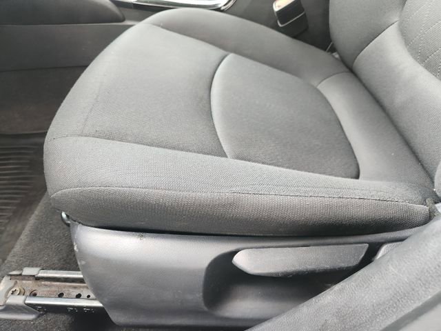 Used 2021 Toyota Corolla LE image 22