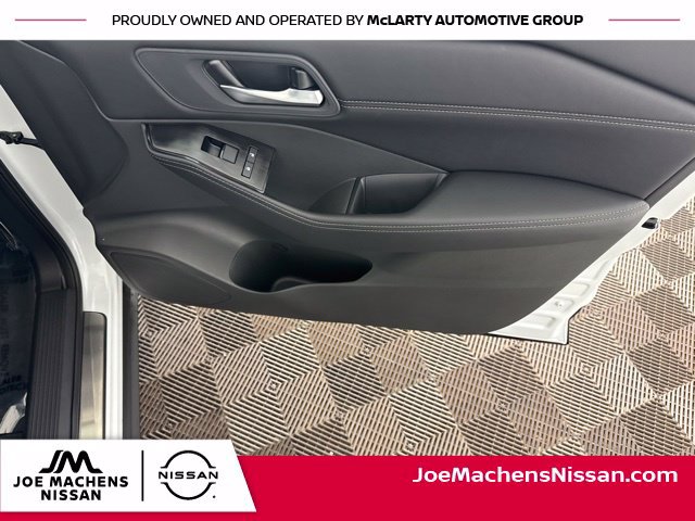 New 2026 Nissan Rogue Dark Armor AWD/4WD image 19