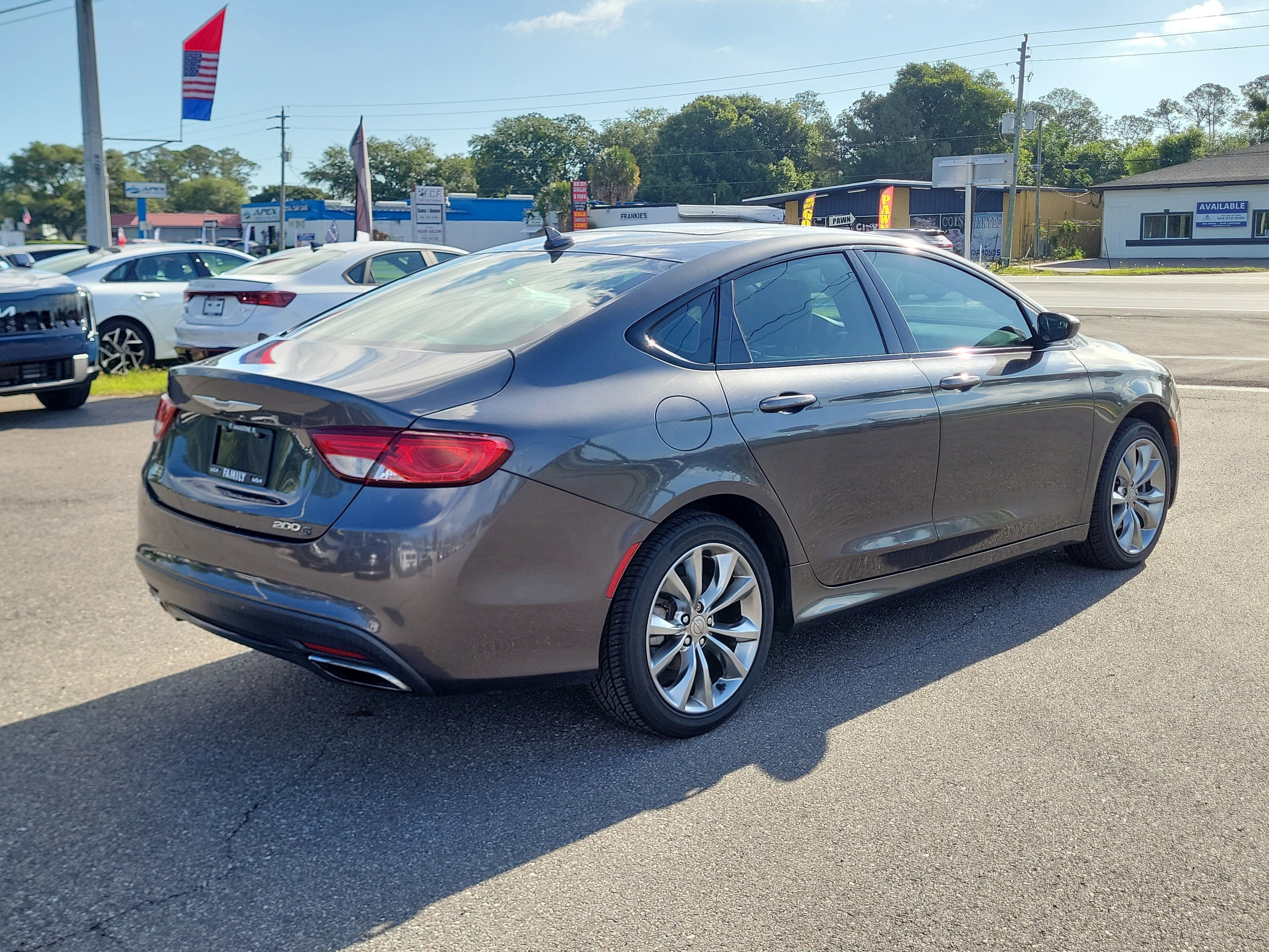 Used 2015 Chrysler 200 S w/ Navigation & Sound Group I FWD image 6