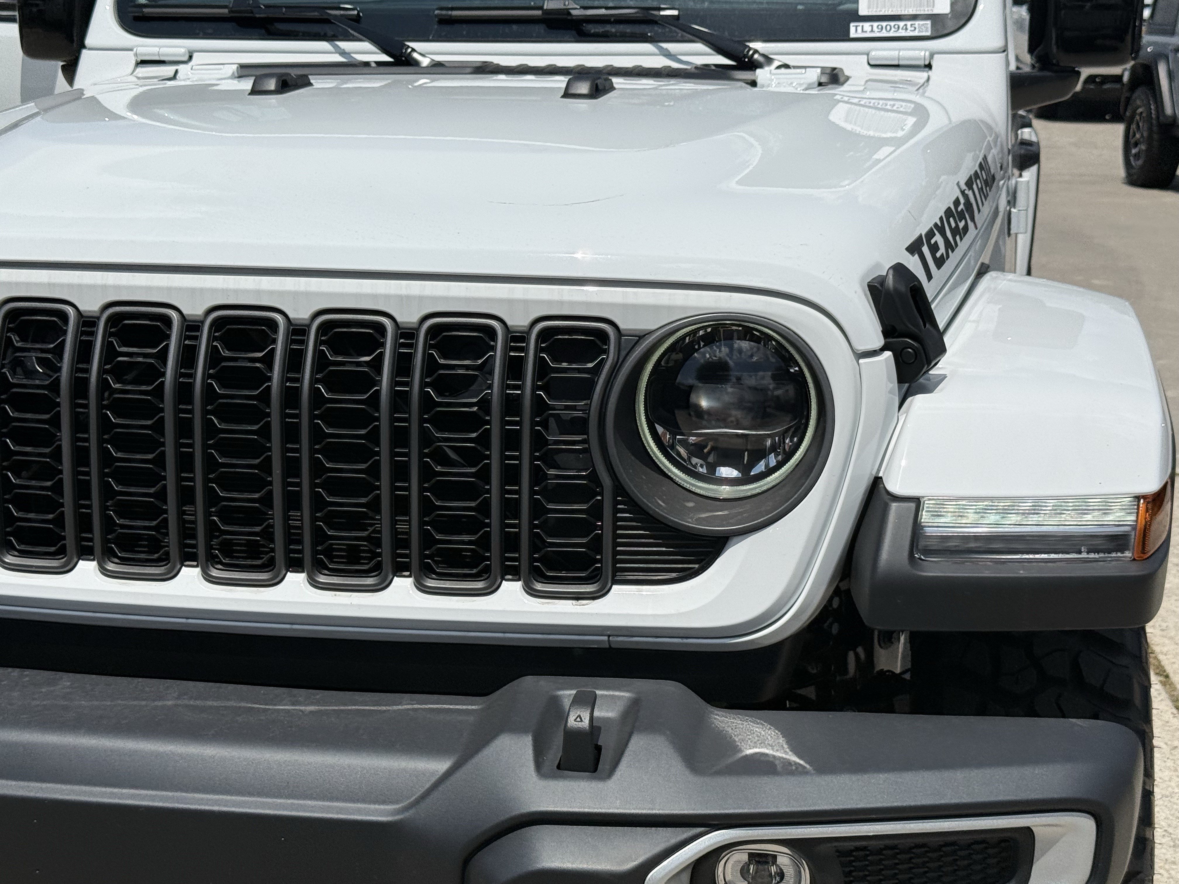 New 2026 Jeep Gladiator Mojave AWD/4WD image 8