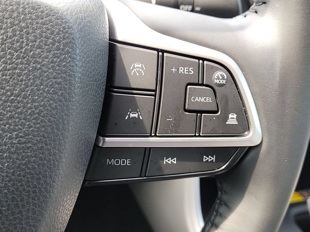 Certified 2026 Toyota Grand Highlander FWD image 10