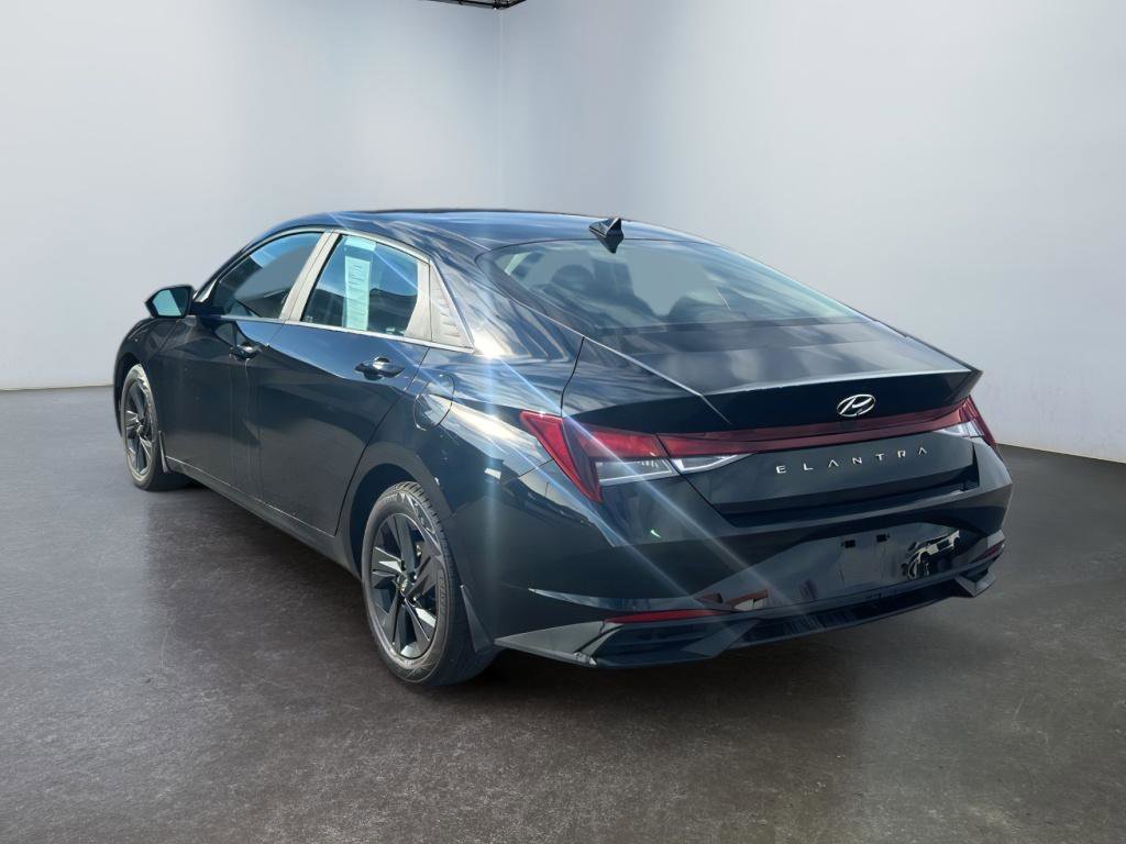 Used 2023 Hyundai Elantra SEL image 7