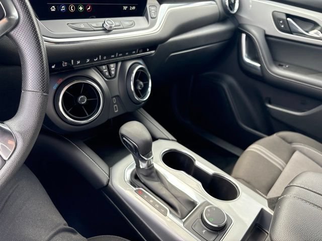 Used 2025 Chevrolet Blazer LT AWD/4WD image 19