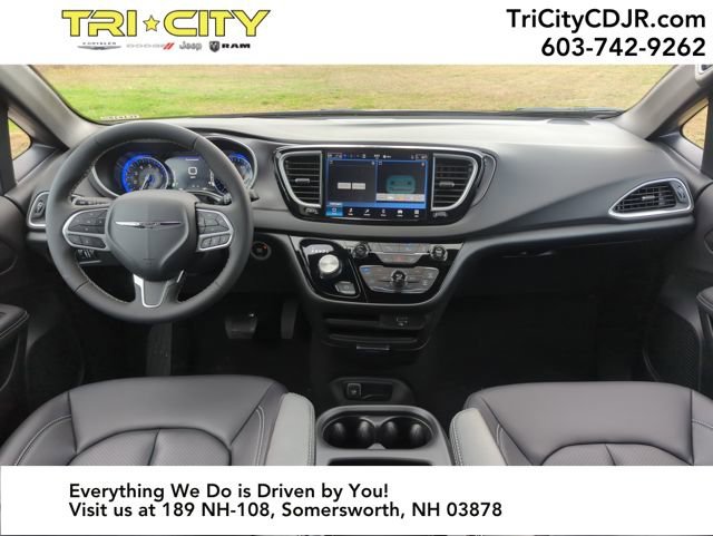 New 2026 Chrysler Voyager LX image 12