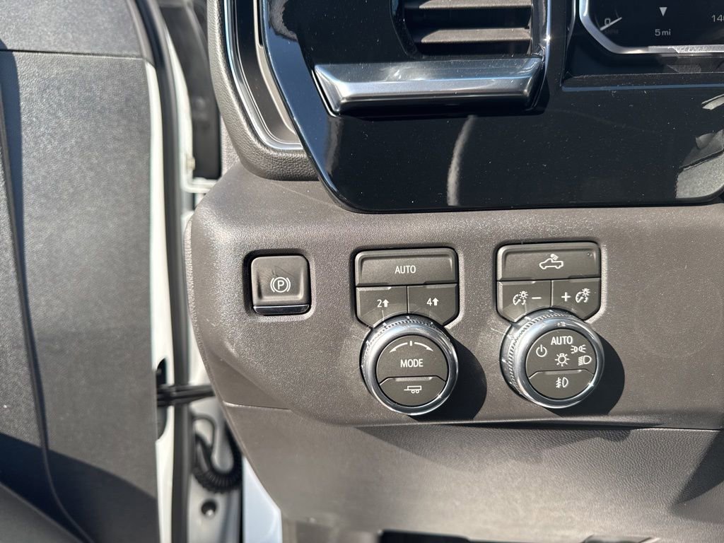New 2026 GMC Sierra 1500 Elevation image 14