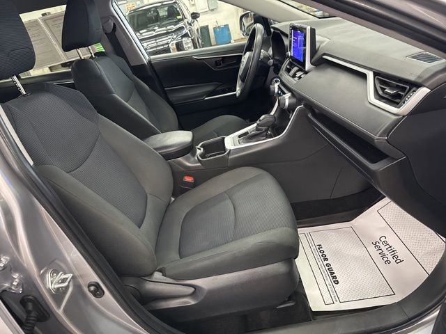 Used 2023 Toyota RAV4 LE image 27